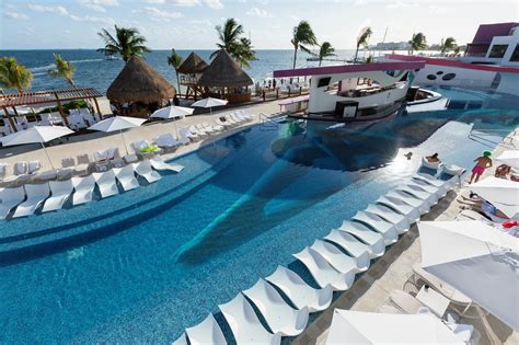 swingers resort cancun